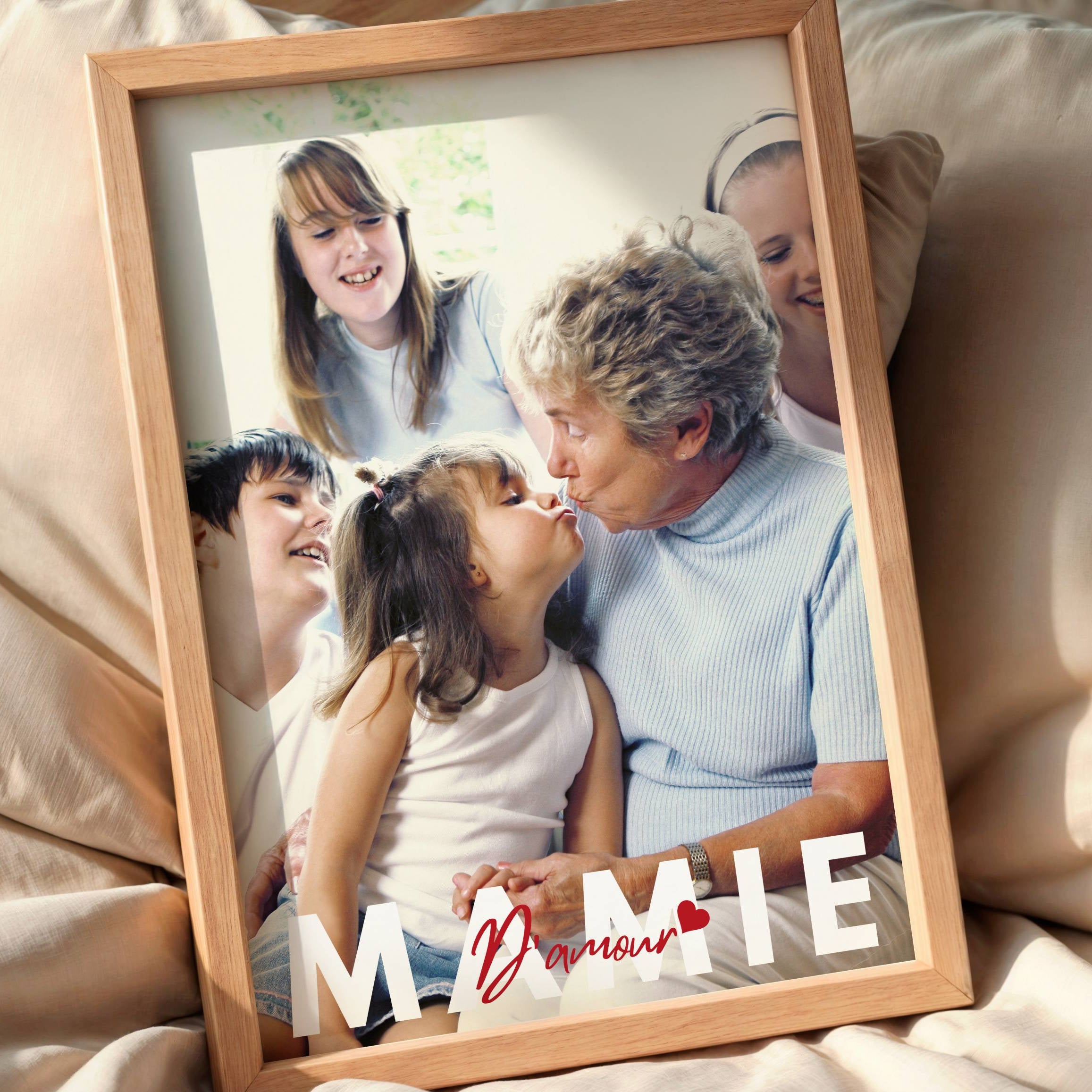 Affiche Mamie personnalisée encadrée, décoration murale élégante, idée cadeau pour mamie.