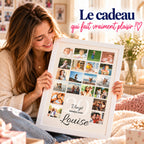 Jeune femme souriante découvrant son affiche photo anniversaire 20 ans personnalisée, présentée dans un cadre blanc.