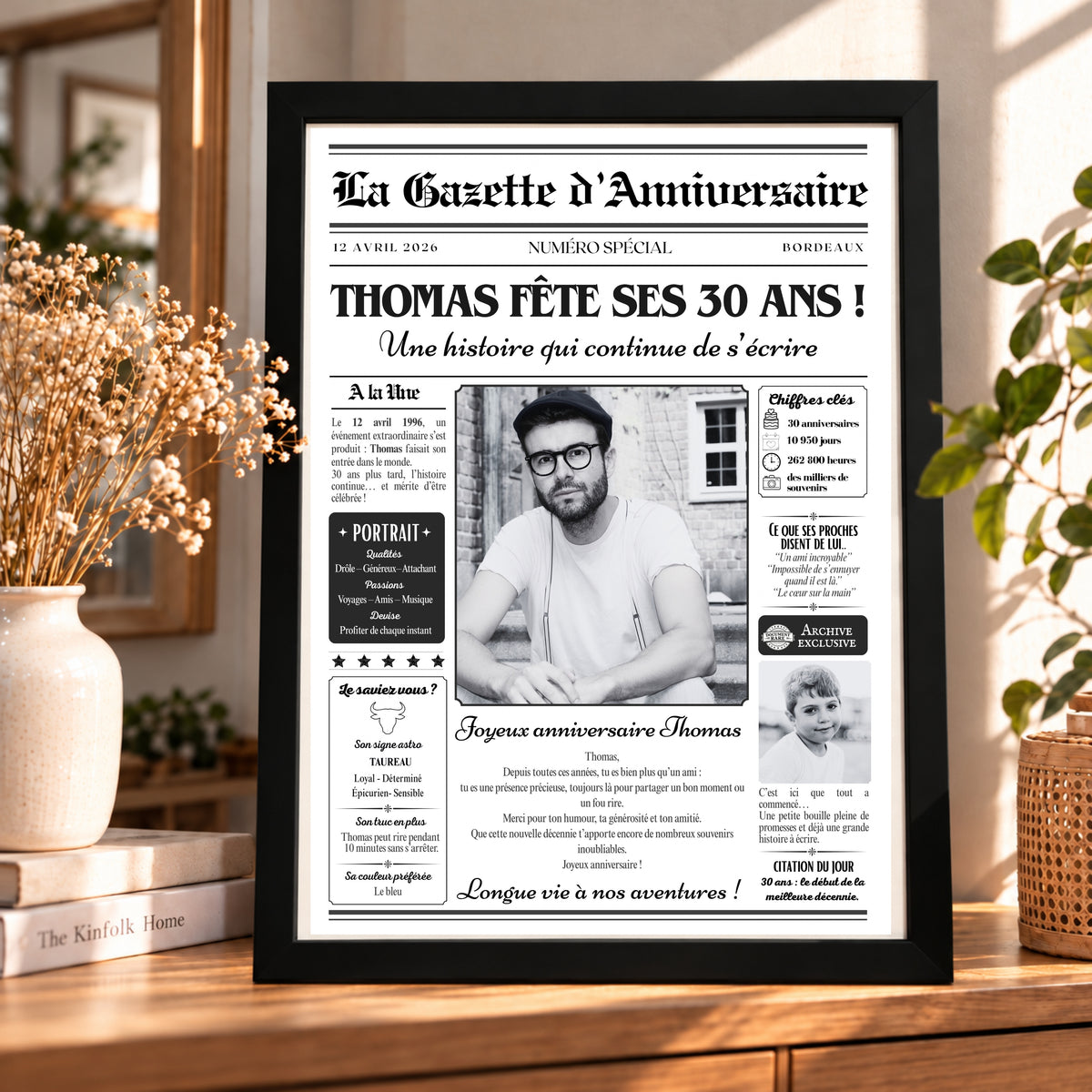 Affiche journal anniversaire 30 ans personnalisée dans un cadre noir en décoration