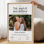 Zoom sur affiche photo meilleure amie personnalisée avec selfie complice et design élégant autour des fous rires