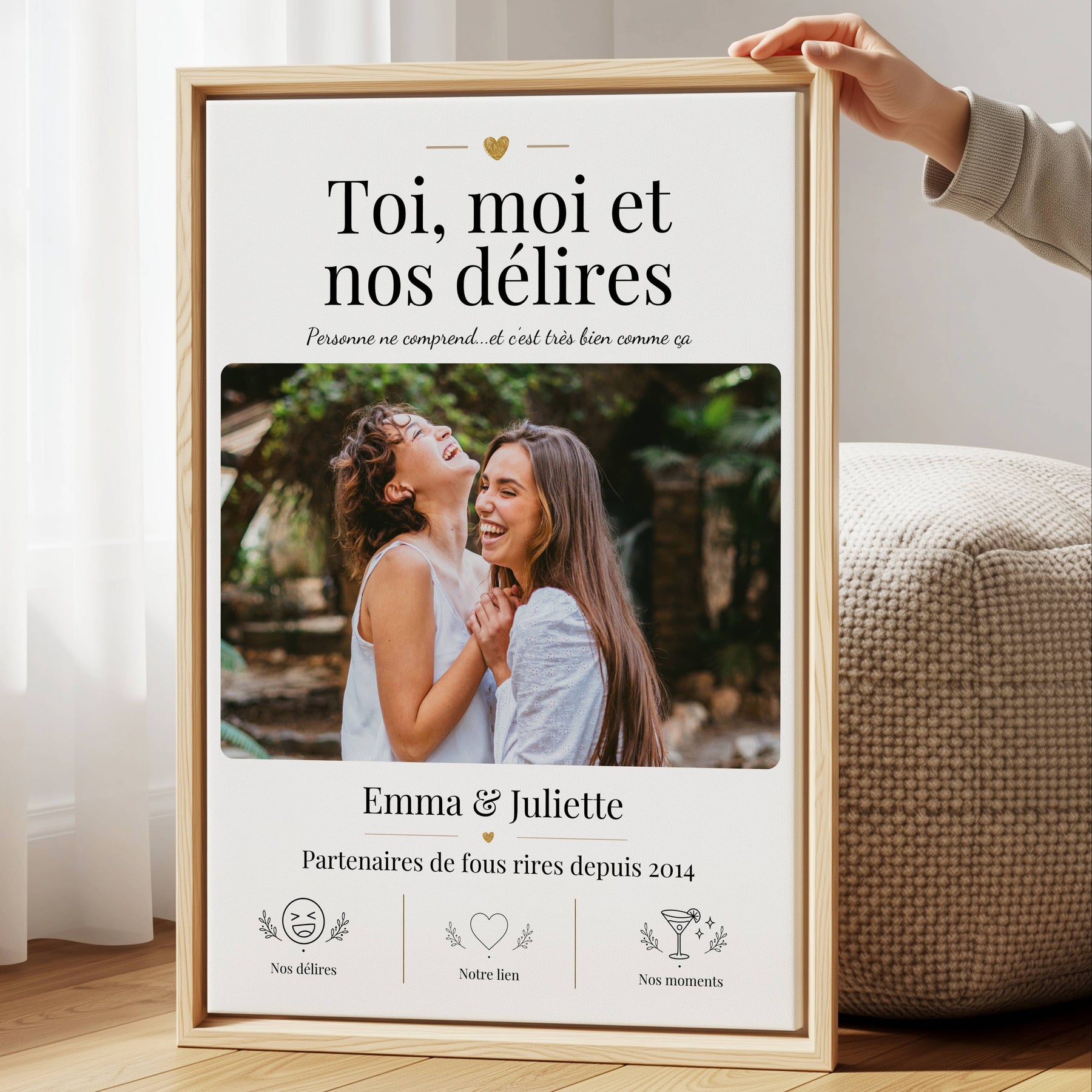 Zoom sur affiche photo meilleure amie personnalisée avec selfie complice et design élégant autour des fous rires