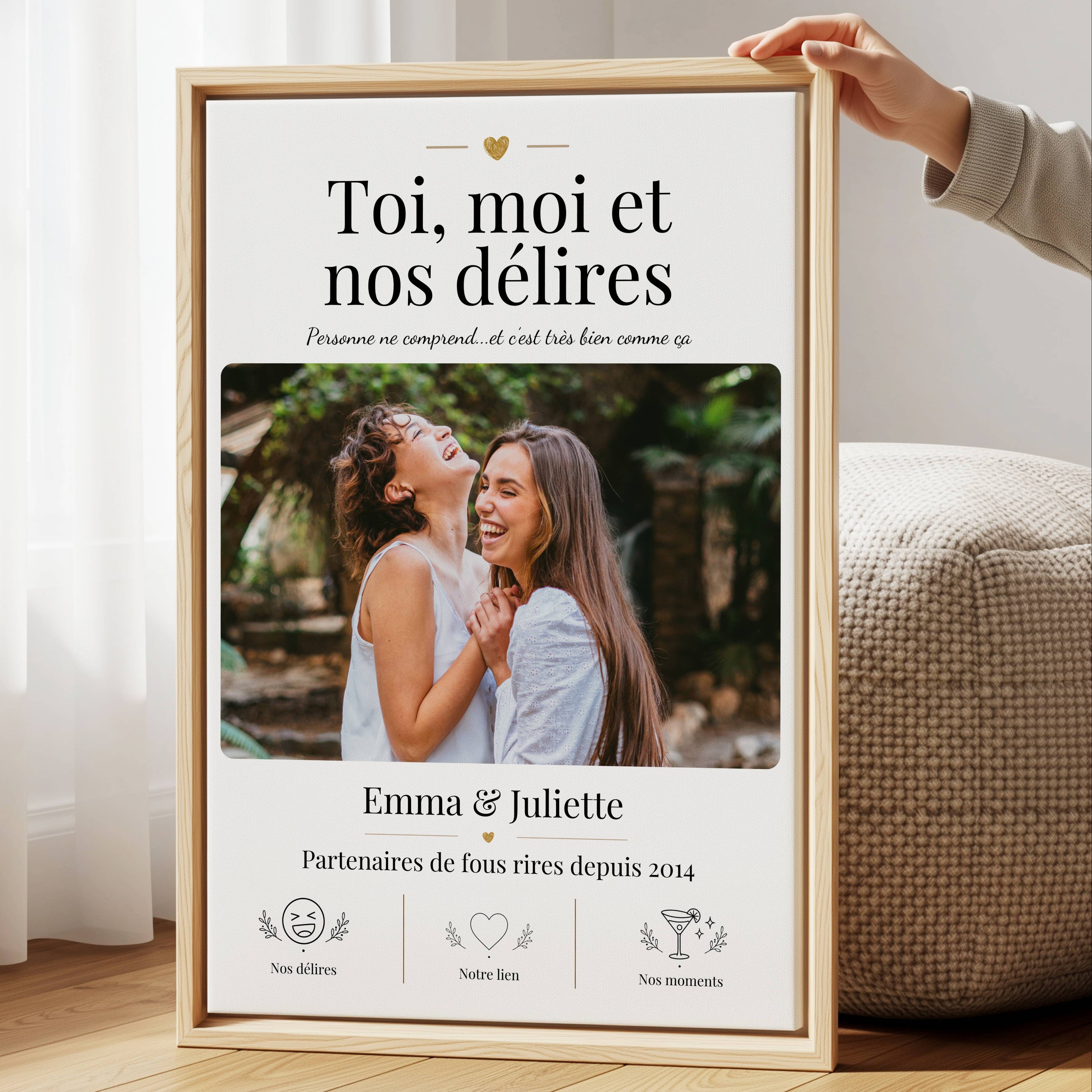 Zoom sur affiche photo meilleure amie personnalisée avec selfie complice et design élégant autour des fous rires