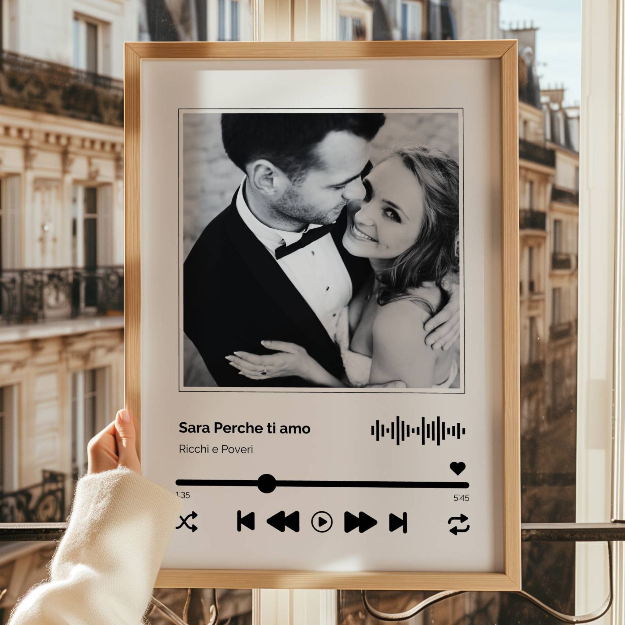 Poster player musique style Spotify, photo et titre préférés, cadeau unique pour couple, imprimé en France sur papier premium.